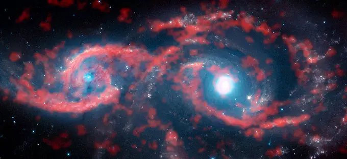 Flujo de gas entrante crea “párpados” en una galaxia 